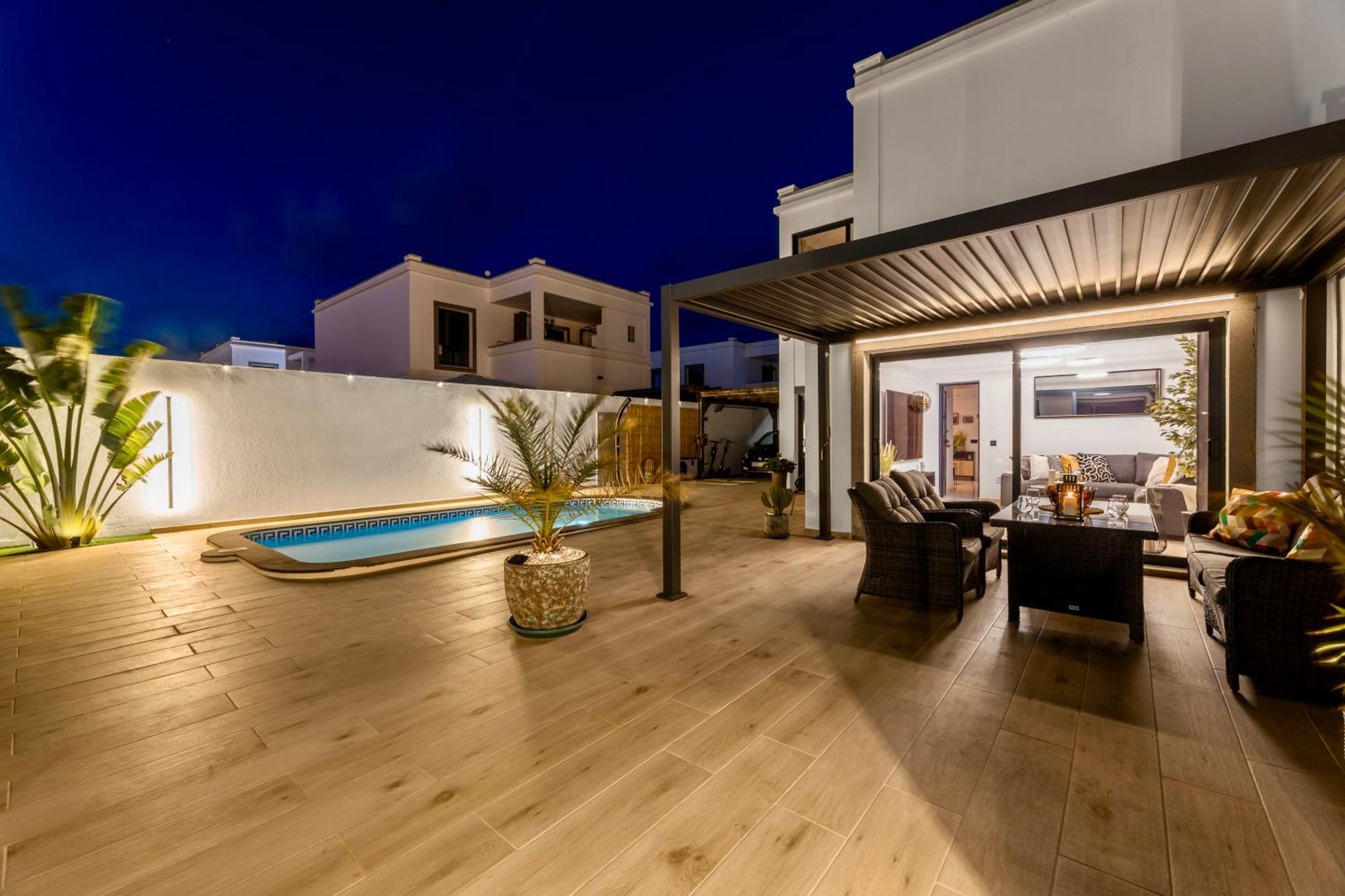Villa Playa Blanca - Heated Pool, Aircon Εξωτερικό φωτογραφία
